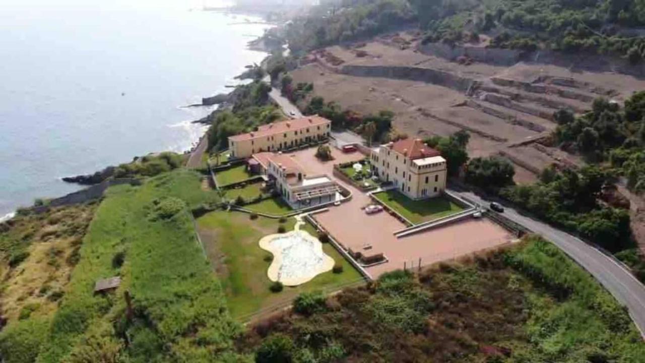 Incanto Sul Mare Con Enorme Terrazza E Piscina Черво Экстерьер фото